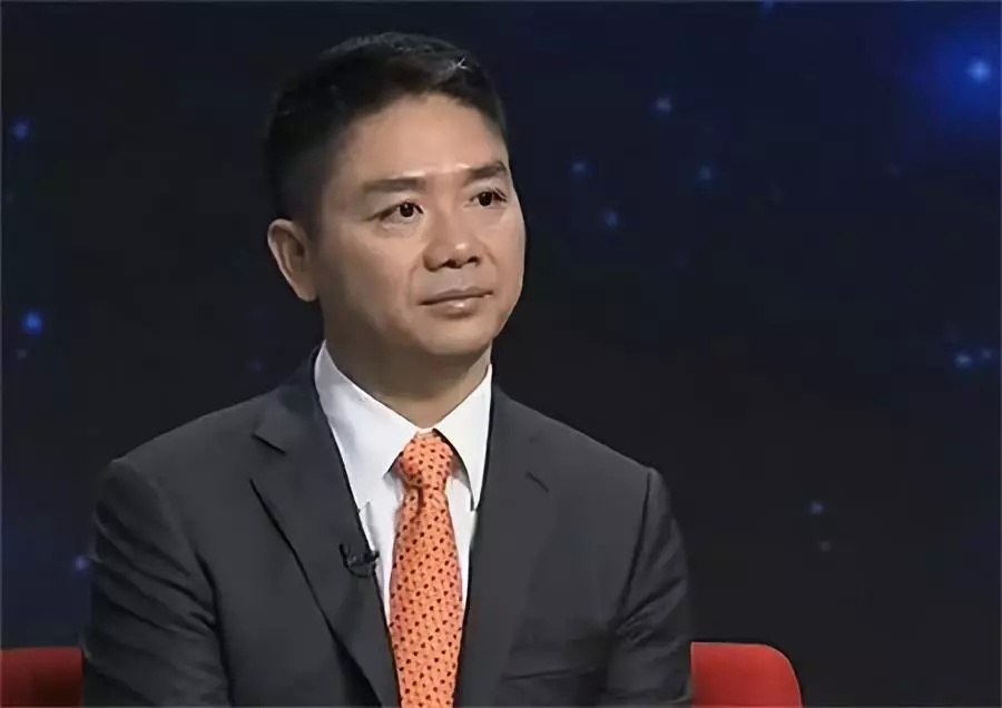 劉強東是京東集團的創(chuàng)始人和CEO，關于他收村民500元76個茶葉蛋的說法，暫時無法確定其真實性。如果您有更多關于此事的詳細信息，可以提供給我，我將盡力幫助您確認這一事件的真實性。，值得注意的是，劉強東一直以來都非常注重企業(yè)的社會責任和公益事業(yè)。他曾在多個場合表示，企業(yè)不僅要追求商業(yè)成功，還要積極承擔社會責任，回饋社會。因此，即使這個故事是真實的，也應該是在特定的情境和背景下發(fā)生的，不能簡單地將其視為劉強東個人行為的代表。