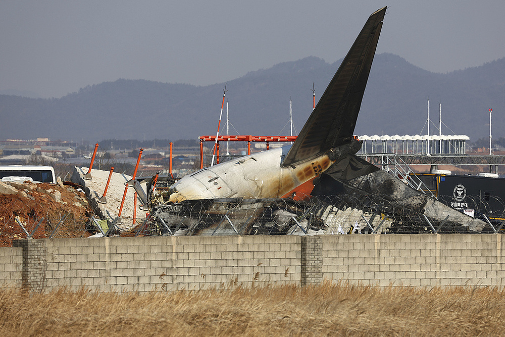 韓客機碰撞爆炸事故已致120人死亡