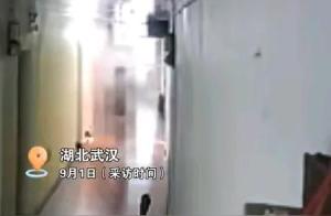 大四男生遭電瓶燒傷室友被逮捕,理論解答解析說明_精裝款22.21.96