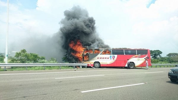 今晚開生肖圖特馬,半掛車高速起火16輛新車葬火海精細解答解釋定義_祝版78.21.80